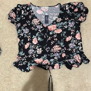 American eagle size extra large woman, floral top